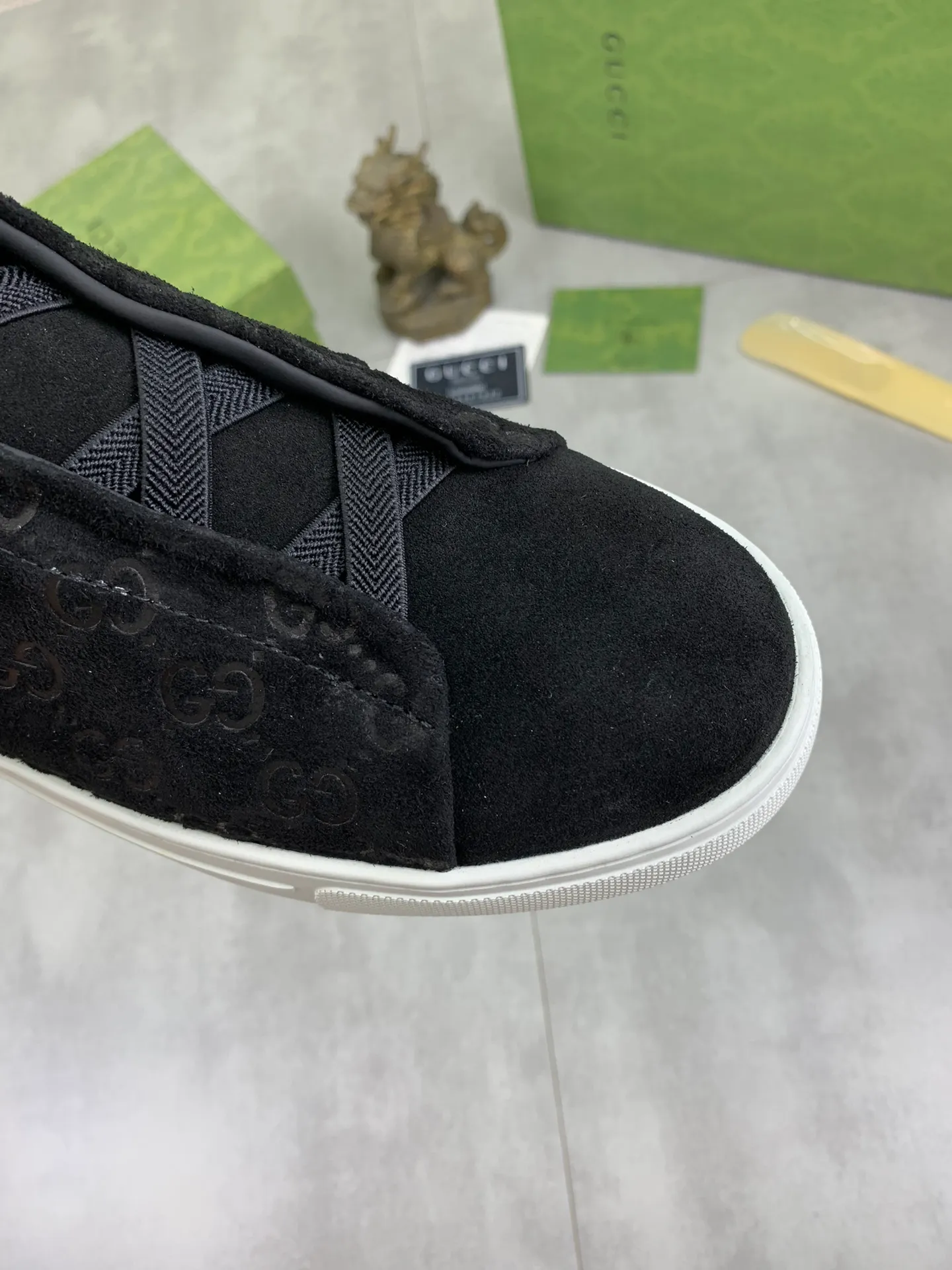 Men's shoes 💰P460💰[New model] (GUCCI) official website's latest 🎁🎁casual and fashionable men's shoes👟, hot style 💥 style is simple and elegant, exclusive for trendy men. Unique official website's latest brand double G elements Original 👑Gucci decoration, fashionable and generous, the fabric is original frosted calfskin✅Full imported sheepskin lining, the official website specifies wear-resistant, lightweight original rubber casual outsole, the classic model is taken in kind at the counter🎬38-44 3⃣️colors available
